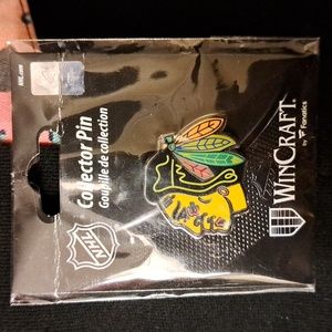 UND North Dakota Fighting SIOUX 1980's Retro Lapel Pin